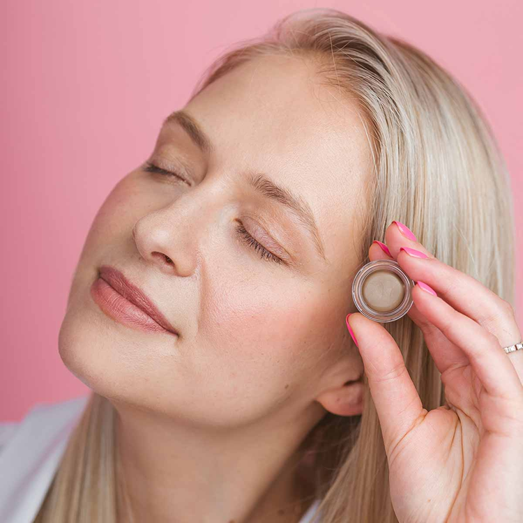 Uoga Uoga Eyebrow Pomade Pebbles and Salt 797