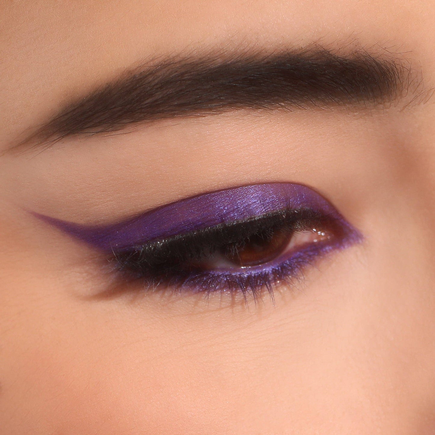 Moira Statement Shimmer Gel Eyeliner - Violet 005