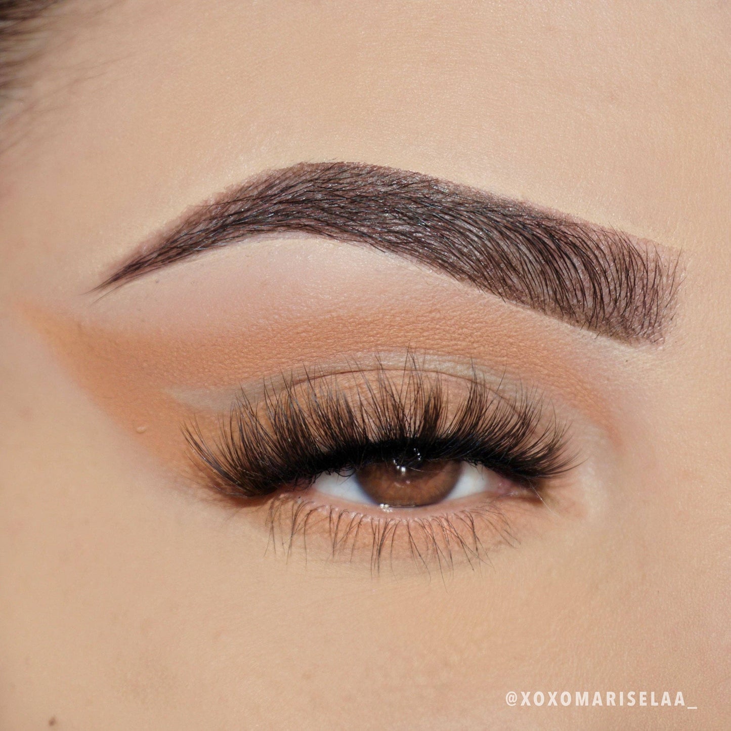 Moira At Glance Stick Shadow - Warm Vanilla 002