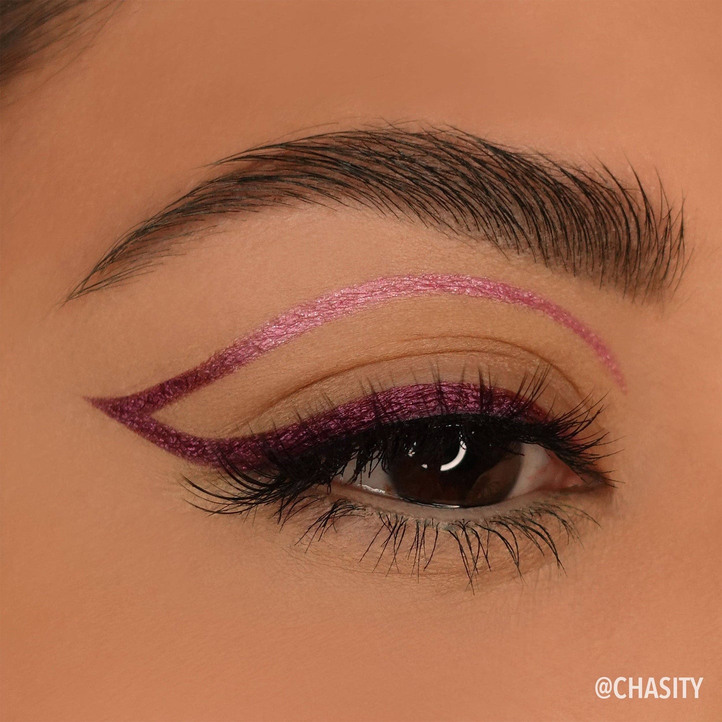 Moira Statement Shimmer Eyeliner - Metallic Plum 007
