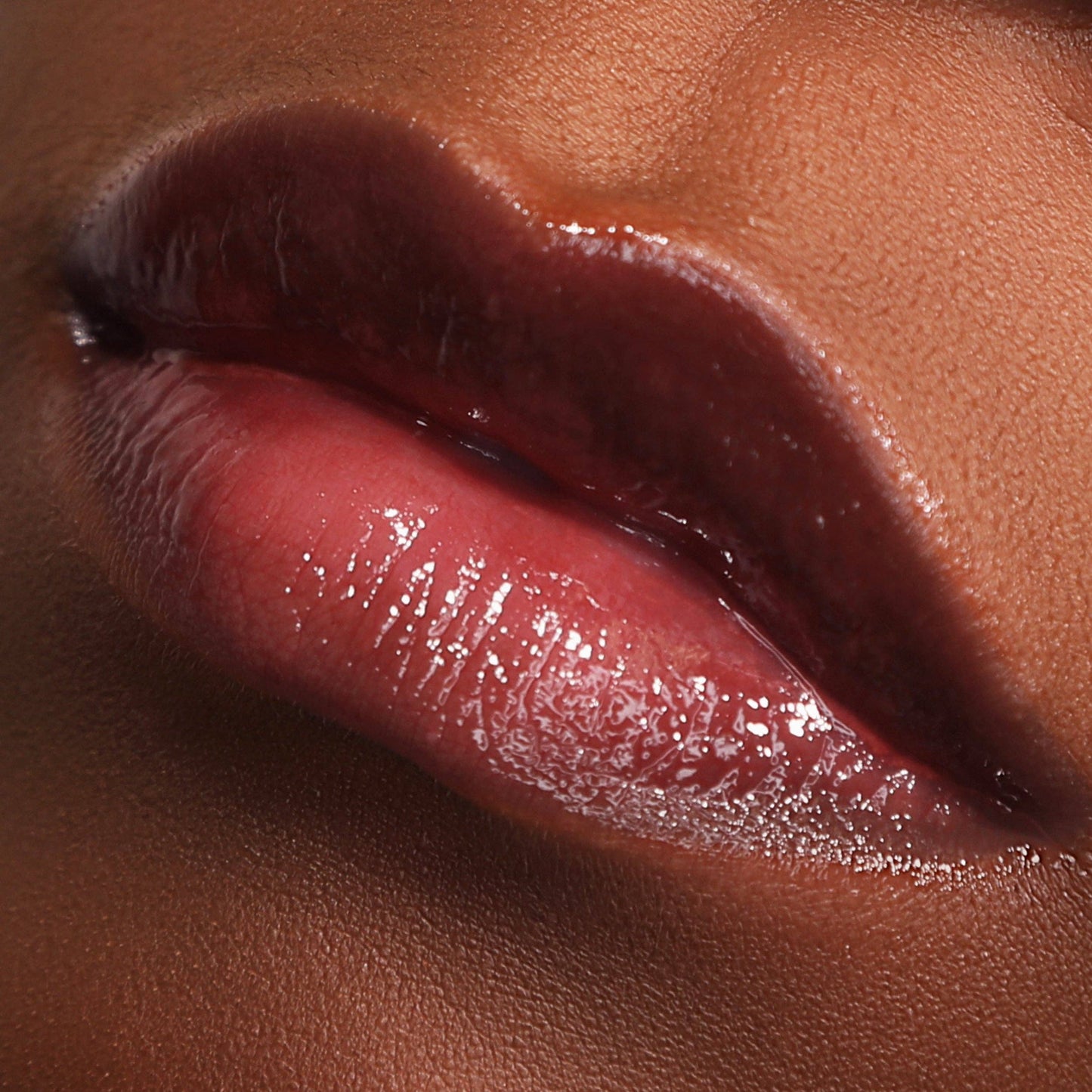 Moira Glow Getter Hydrating Lip Oil - Teaberry 015