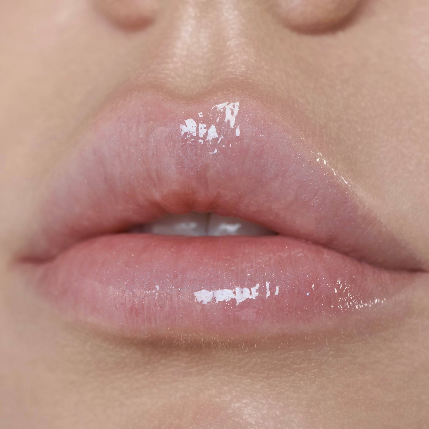 Moira Glow Getter Hydrating Lip Oil - Sky Blue 001