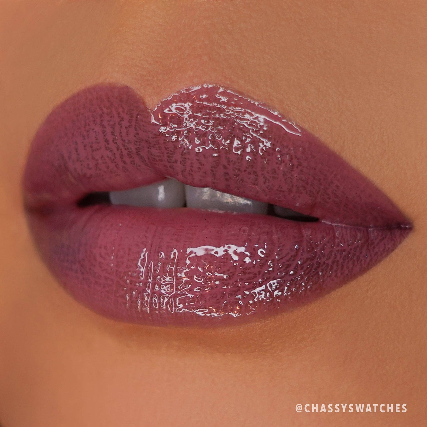Moira Glow Getter Hydrating Lip Oil - Only Smooches 012