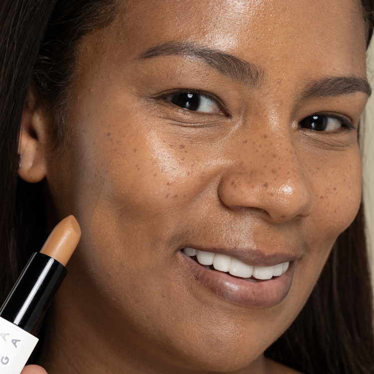 Uoga Uoga Concealer Special Agent 005 - Gold Tan