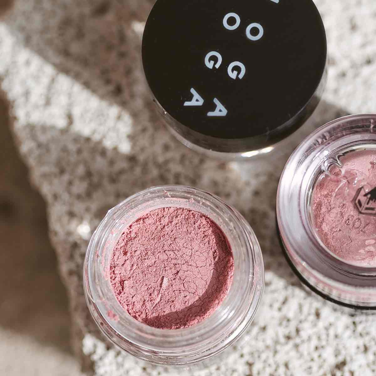 Uoga Uoga Eye Shadow Frost 703