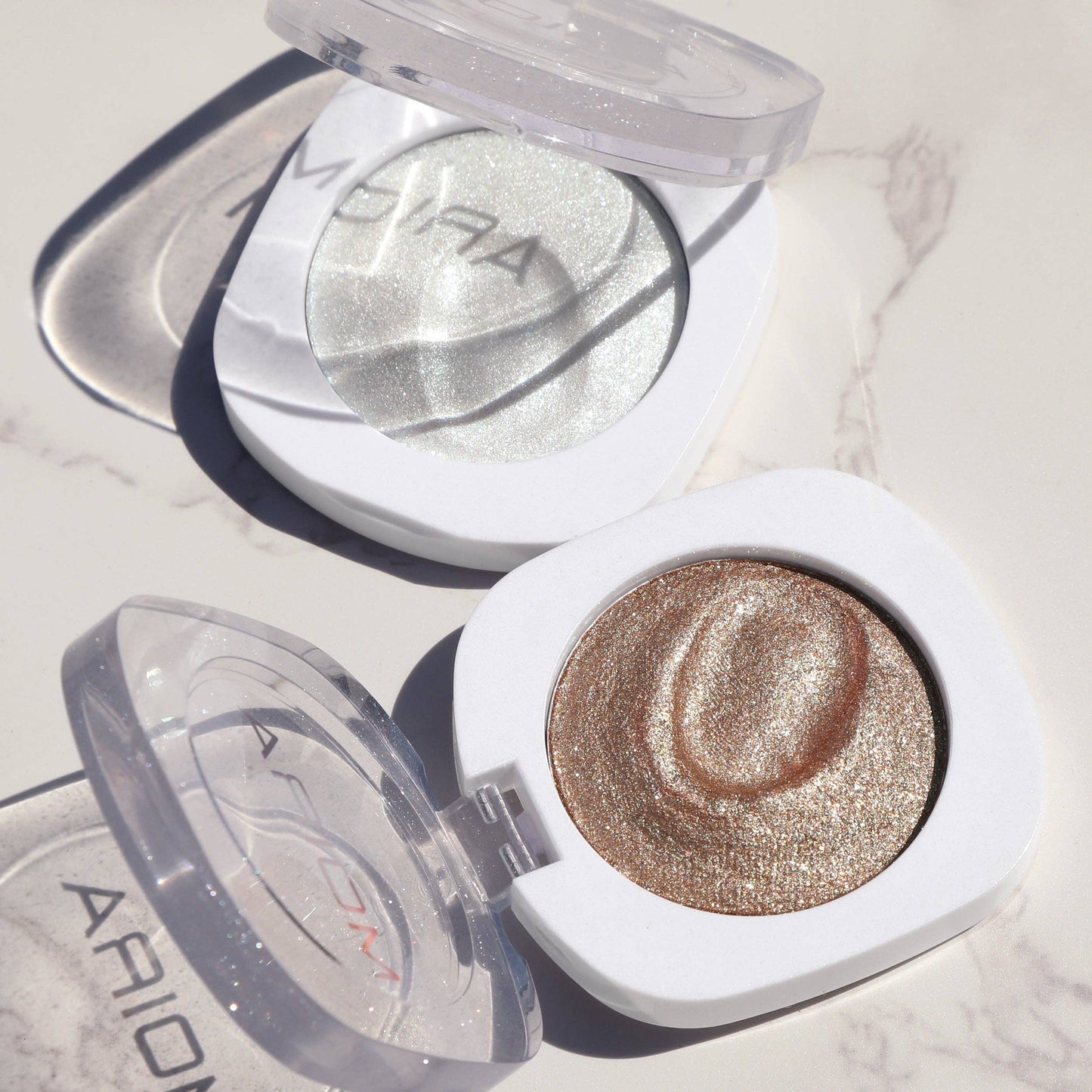 Moira Dreamlight Highlighter Balm - Icy Daze 001