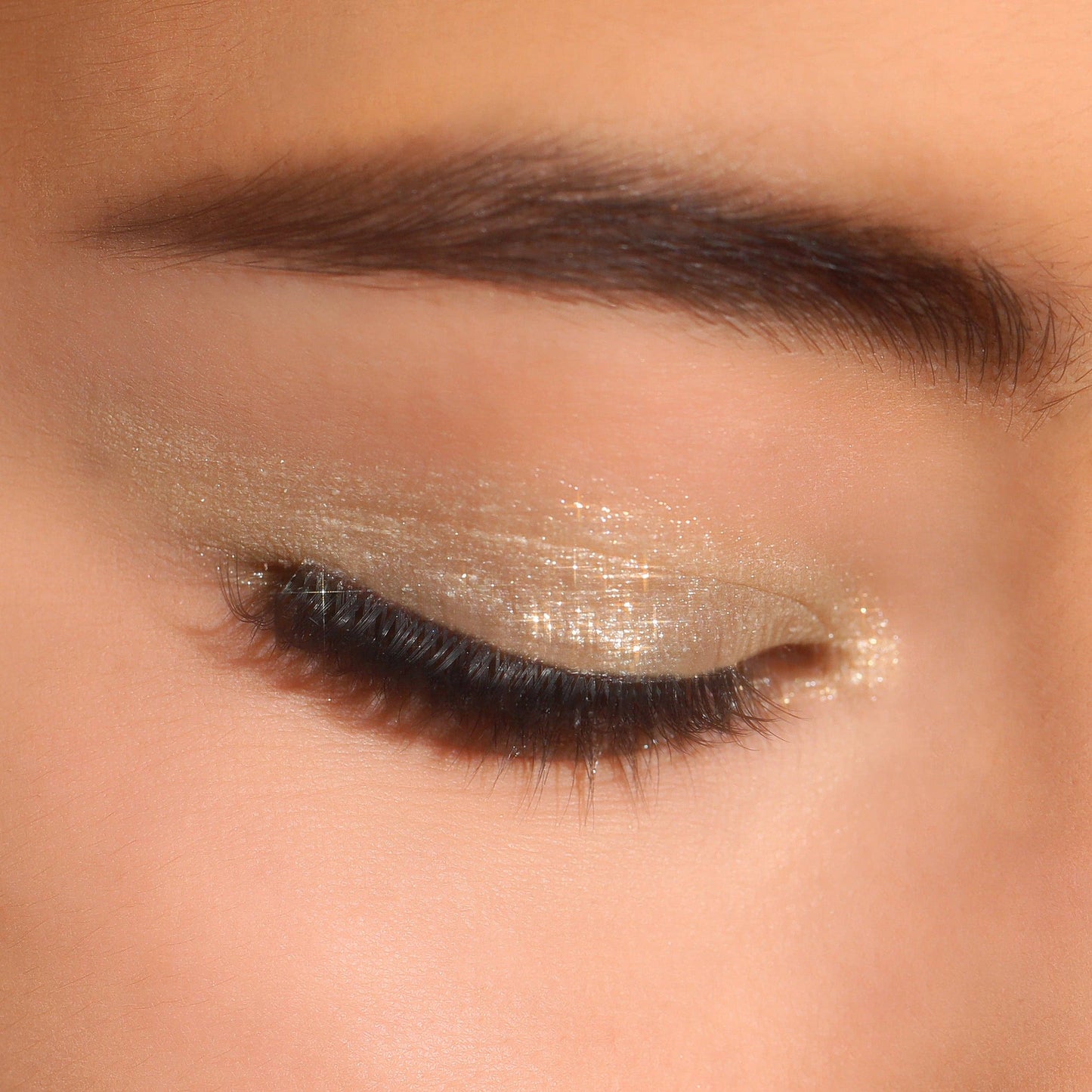 Moira Statement Shimmer Eyeliner - White Pearl 003