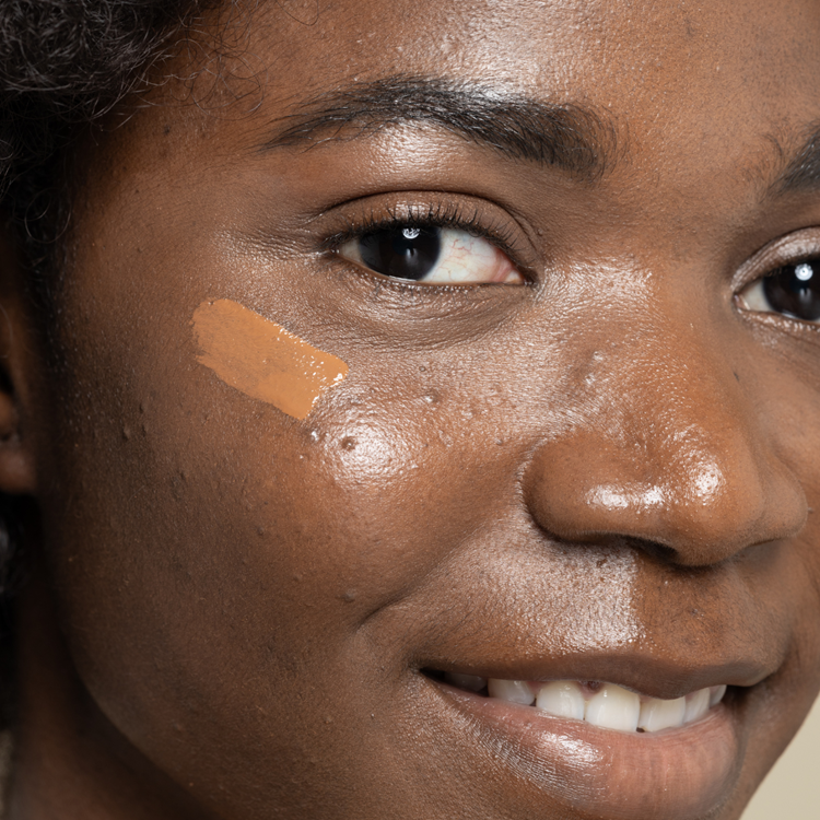 Uoga Uoga Concealer 676 - Invisible Hero No. 6