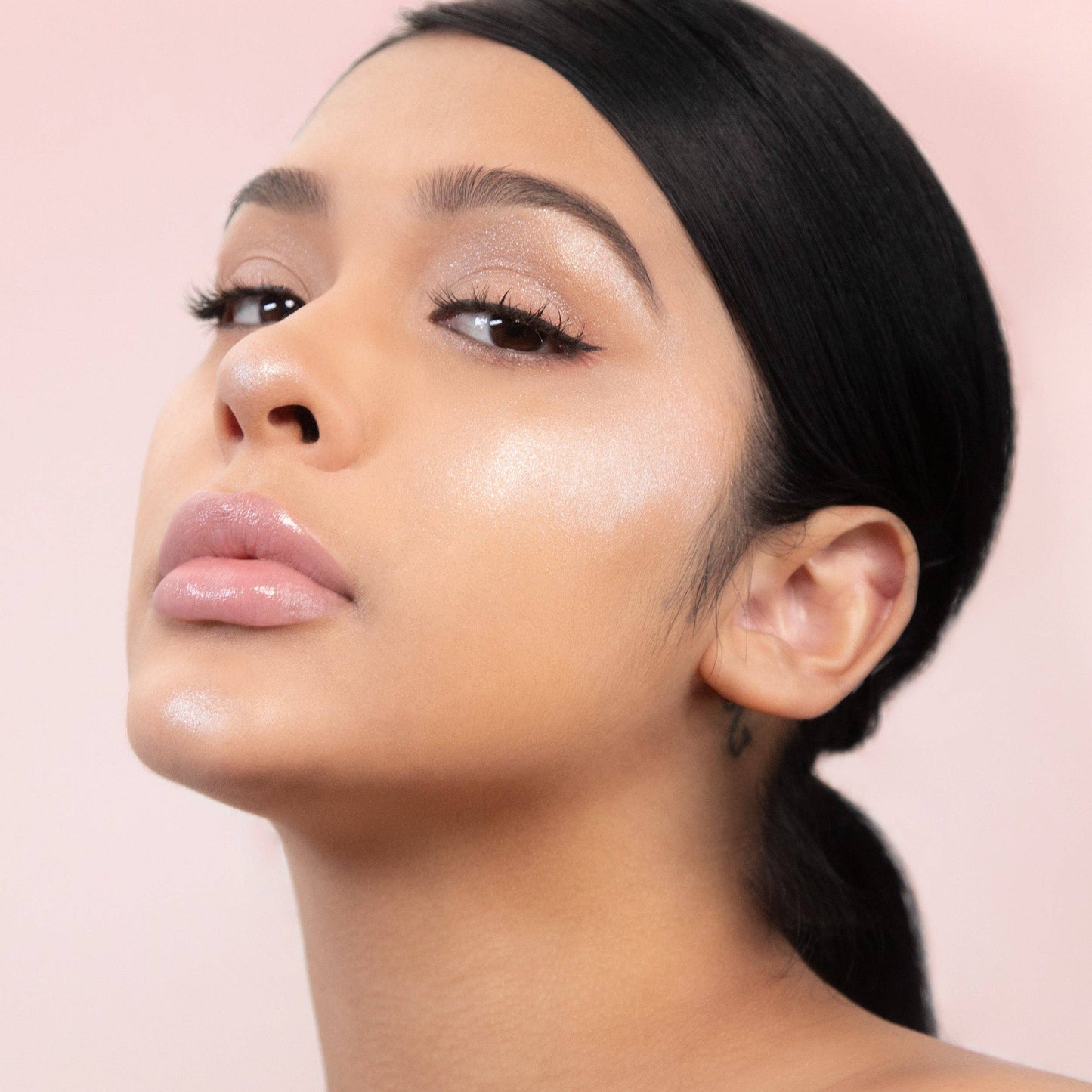 Moira Dreamlight Highlighter Balm - Icy Daze 001