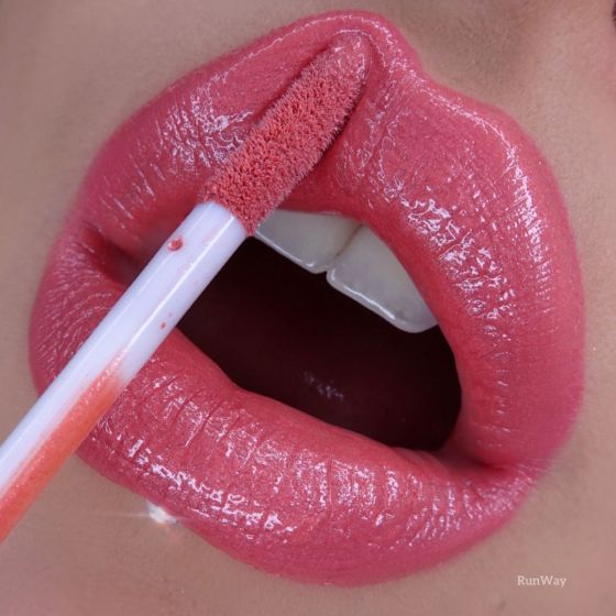 Super Gloss - Runway