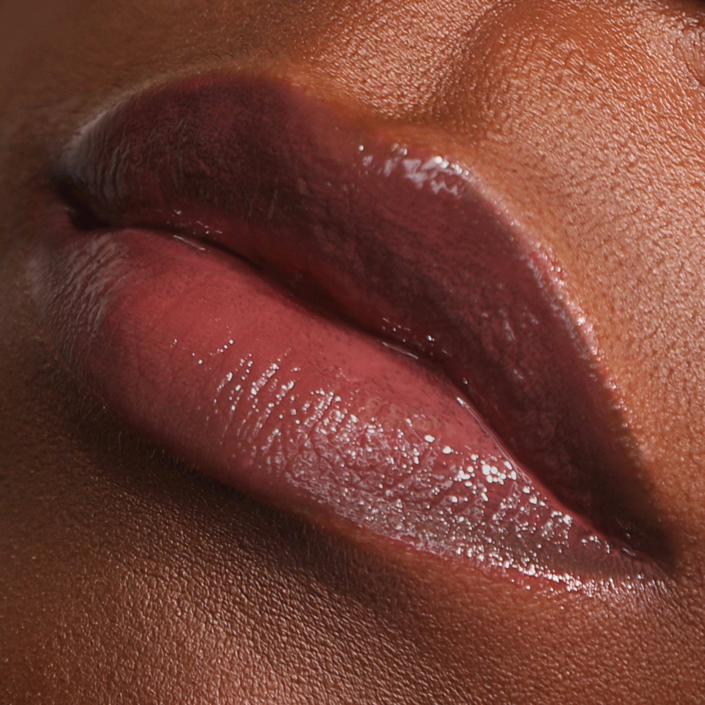 Moira Glow Getter Hydrating Lip Oil - Lovely Rose 013