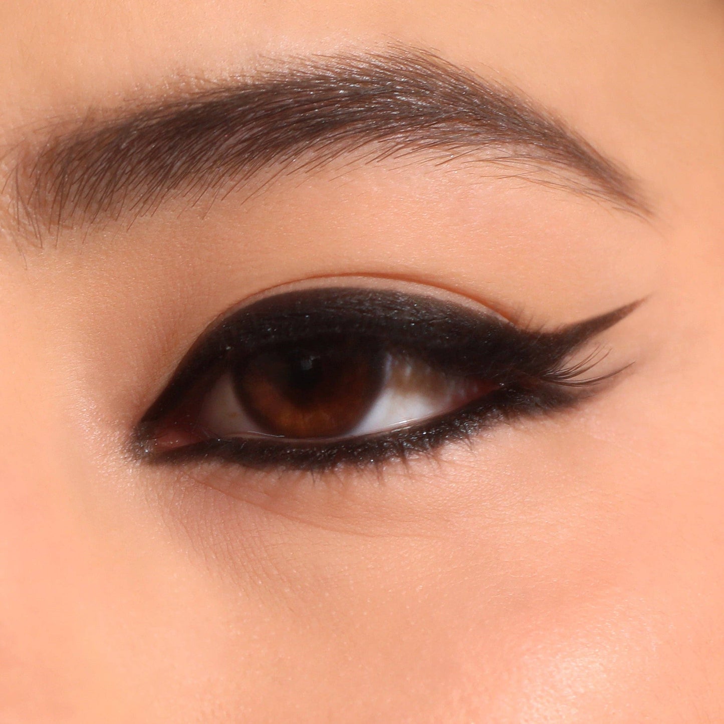 Moira Statement Shimmer Eyeliner - Black Pearl 011