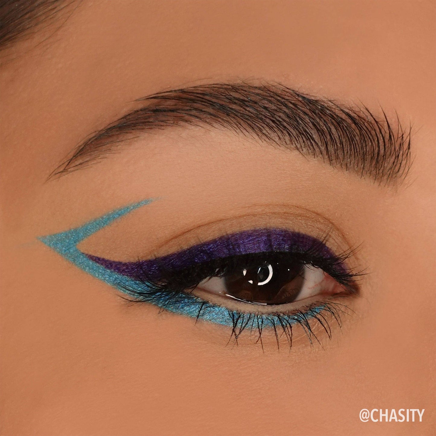 Moira Statement Shimmer Gel Eyeliner - Violet 005